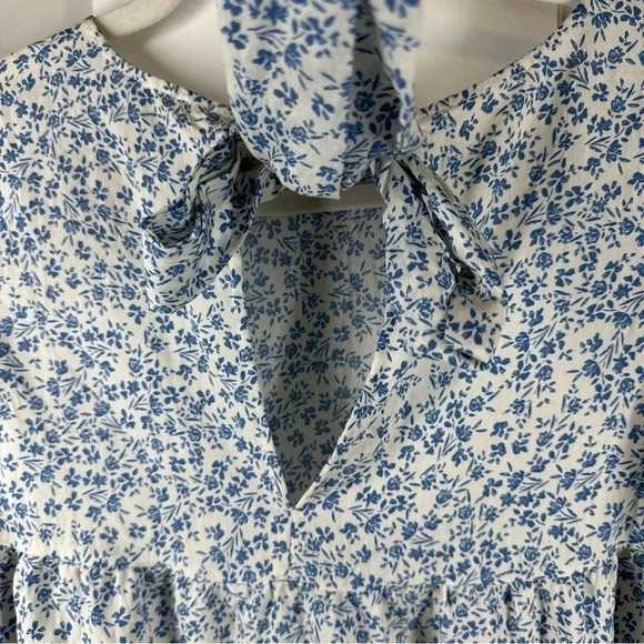 La Ven Cottage Core Blue Ditsy Floral Blouse Gorgeous Tie Back Detail Medium‎ - Picture 8 of 10
